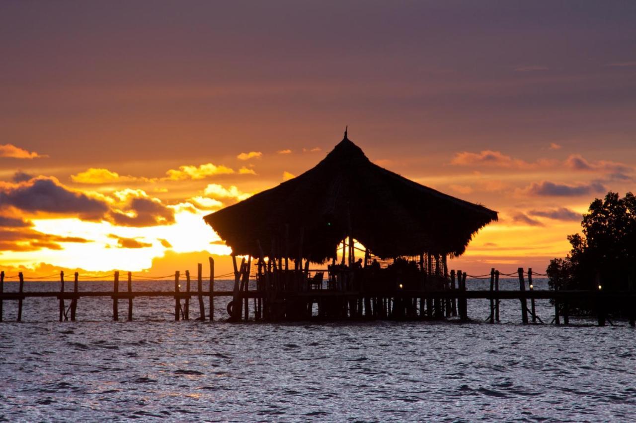Fundu Lagoon Wambaa ภายนอก รูปภาพ