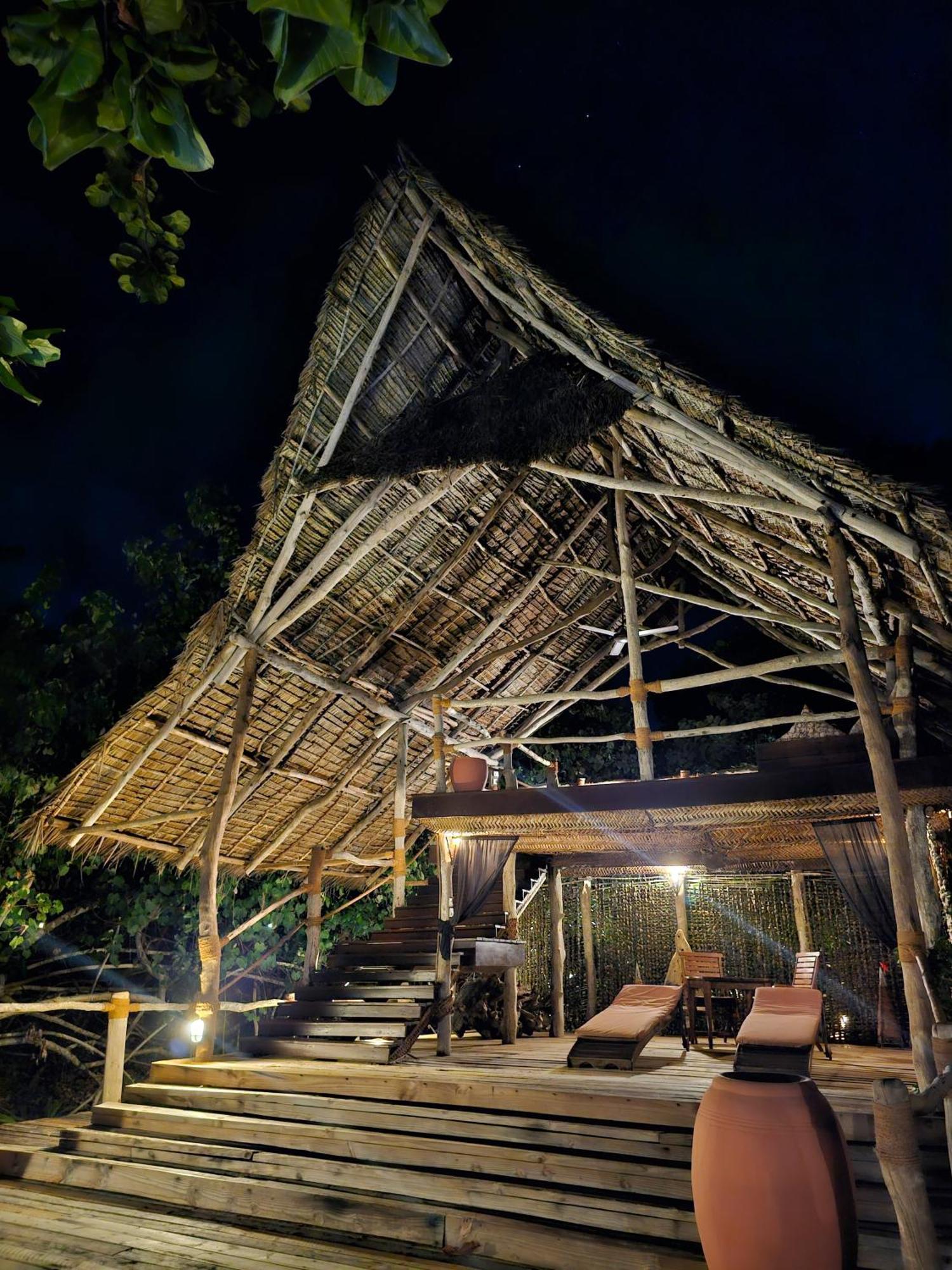 Fundu Lagoon Wambaa ภายนอก รูปภาพ